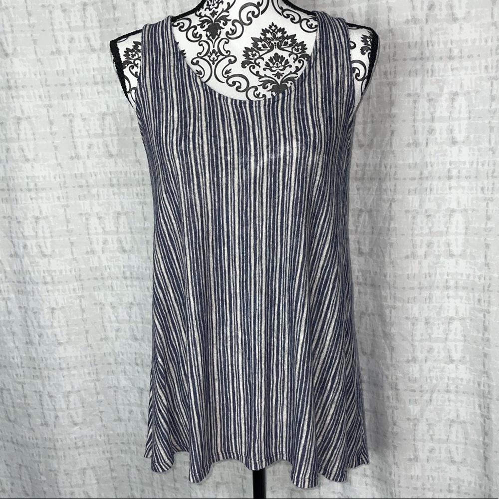 W5 Sleeveless Striped Light Weight Tank Top Size Medium